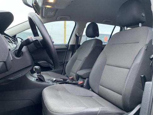 Used 2017 Volkswagen Golf S image 12