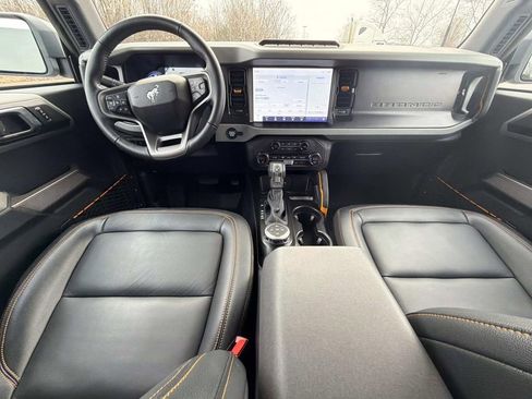 Used 2023 Ford Bronco Badlands image 18