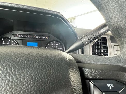 Used 2022 Ford F250 XL w/ Power Equipment Group image 22