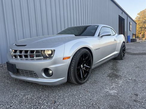 Used 2010 Chevrolet Camaro SS w/ RS Package image 3