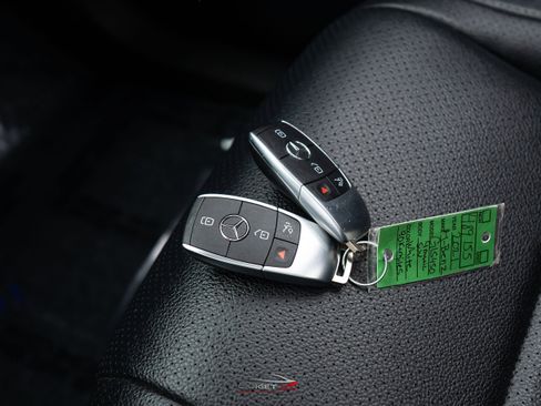 Used 2021 Mercedes-Benz GLS 450 4MATIC image 52