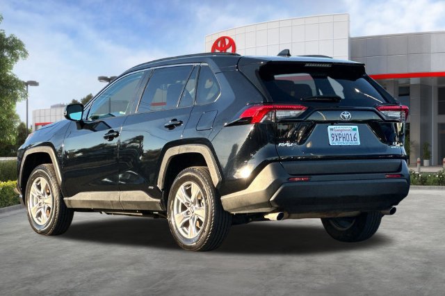 Certified 2025 Toyota RAV4 LE AWD/4WD image 7