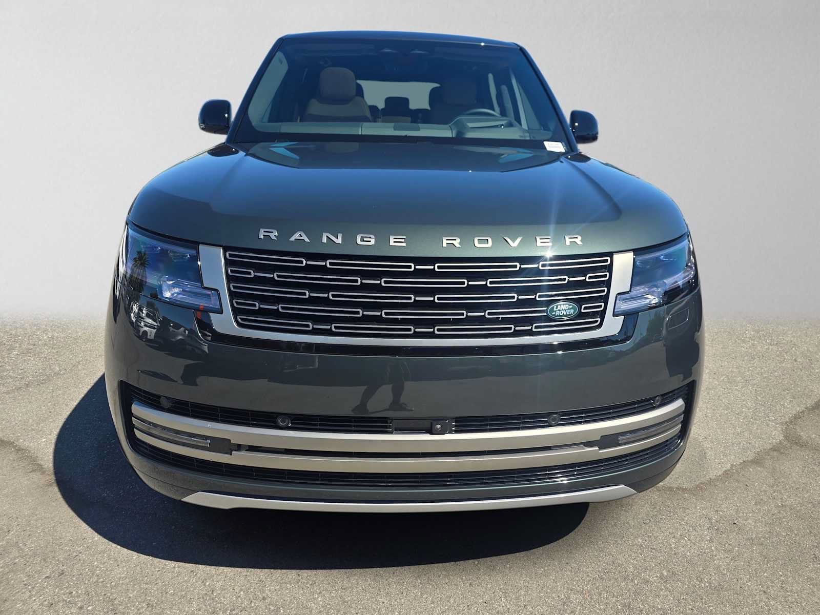 New 2026 Land Rover Range Rover Long Wheelbase SE AWD/4WD image 8