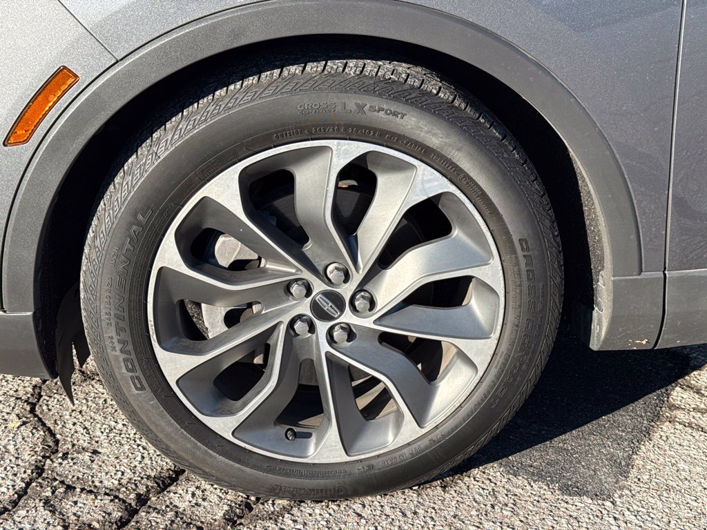 Used 2023 Lincoln Nautilus Reserve AWD/4WD image 4