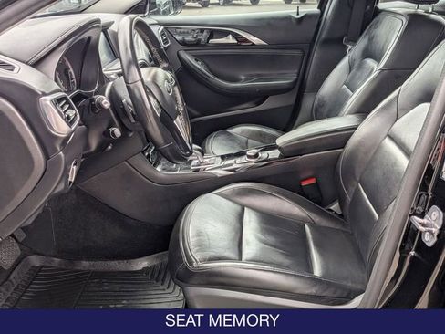 Used 2019 INFINITI QX30 AWD image 14