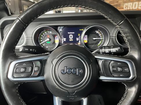 Used 2023 Jeep Wrangler Unlimited Sahara w/ Cold Weather Group AWD/4WD image 23