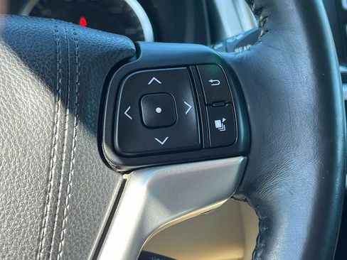 Used 2016 Toyota Highlander Limited AWD/4WD image 32