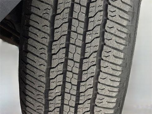 Used 2017 Chevrolet Colorado W/T image 36