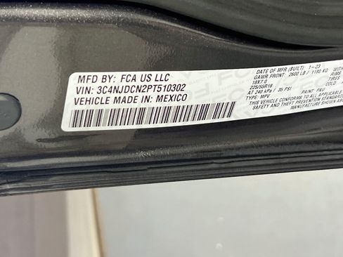 Used 2023 Jeep Compass Limited w/ Sun and Sound Group AWD/4WD image 32