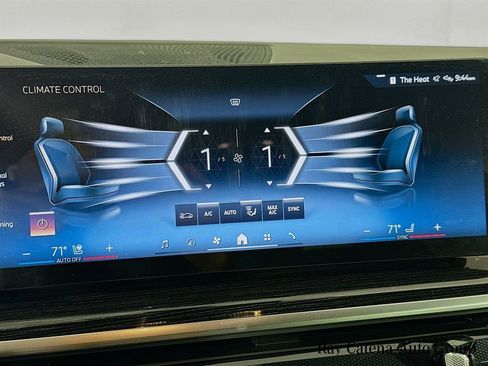 Used 2026 BMW X6 xDrive40i w/ Climate Comfort Package image 16