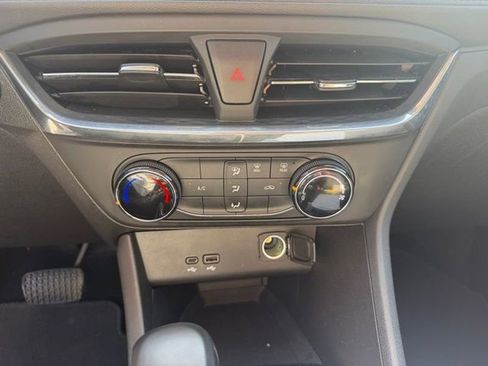 Used 2025 Buick Encore GX Preferred image 8