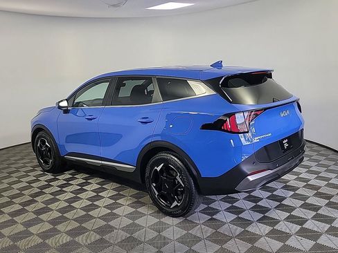 Used 2026 Kia Sportage EX FWD image 11