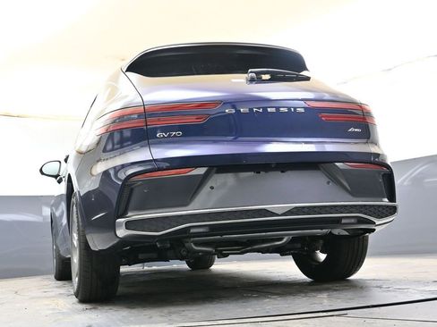 New 2026 Genesis GV70 2.5T Advanced AWD/4WD image 32