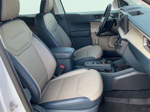 New 2025 Ford Maverick Lariat w/ 4K Tow Package image 18