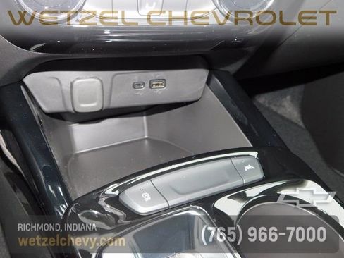 New 2026 Chevrolet Trax LT FWD image 32