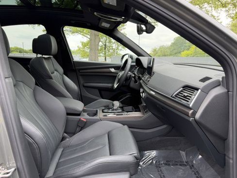 Certified 2023 Audi Q5 2.0T Premium Plus w/ Premium Plus Package AWD/4WD image 28