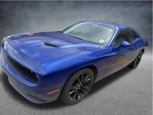 Used 2018 Dodge Challenger SXT Plus RWD image 33