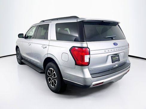 Used 2024 Ford Expedition XLT image 5