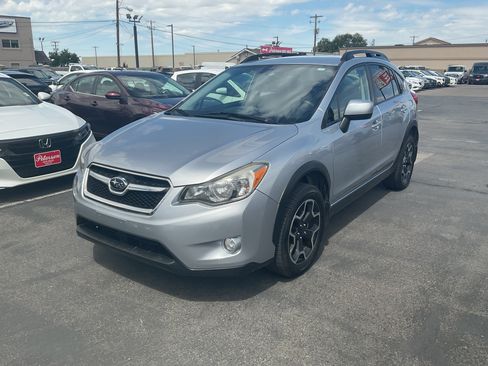 Used 2014 Subaru Crosstrek 2.0i Premium AWD/4WD image 2