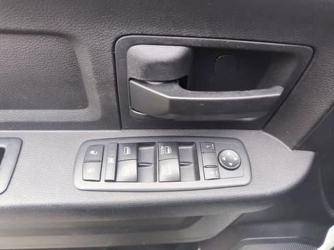 Used 2017 RAM 2500 Tradesman w/ Chrome Appearance Group image 13