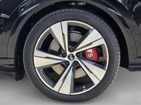 New 2025 Audi SQ5 Premium Plus image 9