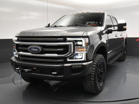 Used 2020 Ford F350 Platinum w/ Tremor Off-Road Package image 2