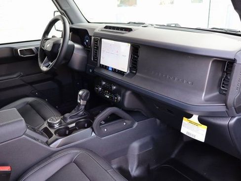 New 2025 Ford Bronco Badlands image 37