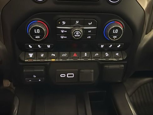 Used 2023 Chevrolet Silverado 2500 High Country w/ Z71 Off-Road Package AWD/4WD image 28