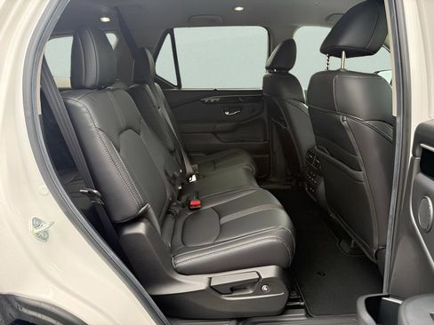 Certified 2025 Honda Pilot EX-L image 32