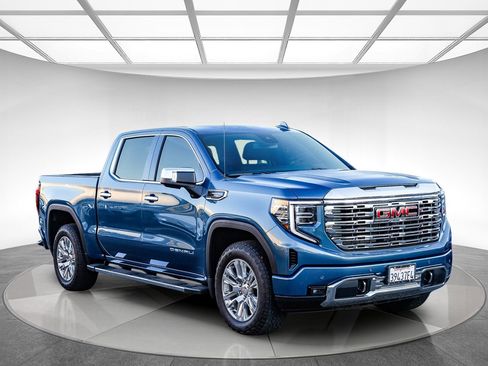 Used 2025 GMC Sierra 1500 Denali w/ Denali Carbonpro Edition image 4