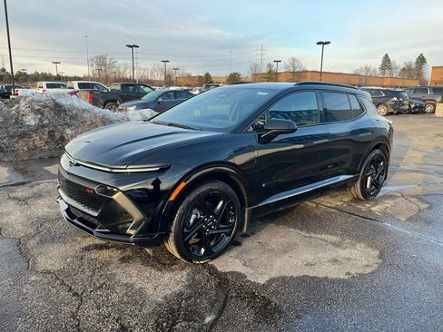 New 2025 Chevrolet Equinox EV RS image 3