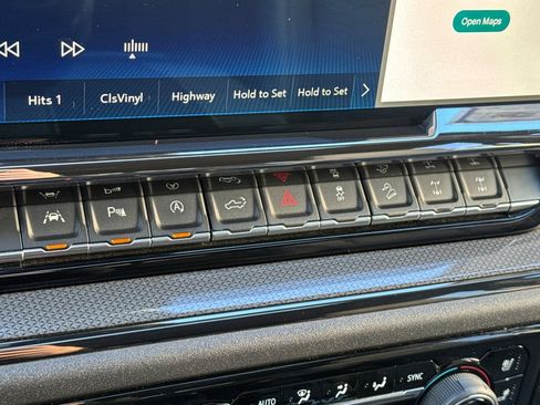 Used 2024 Chevrolet Silverado 1500 ZR2 w/ Technology Package image 31