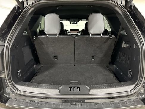 Used 2025 Ford Explorer ST image 24