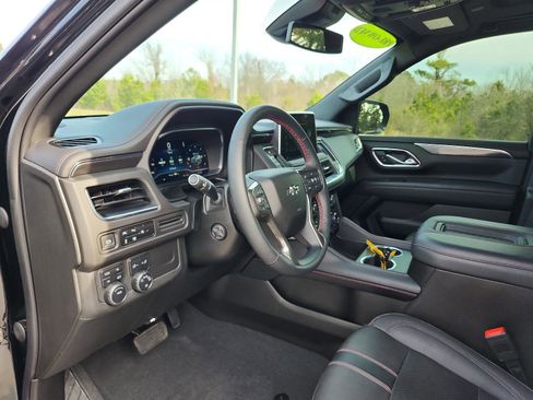 Used 2023 Chevrolet Suburban RST w/ Luxury Package image 17