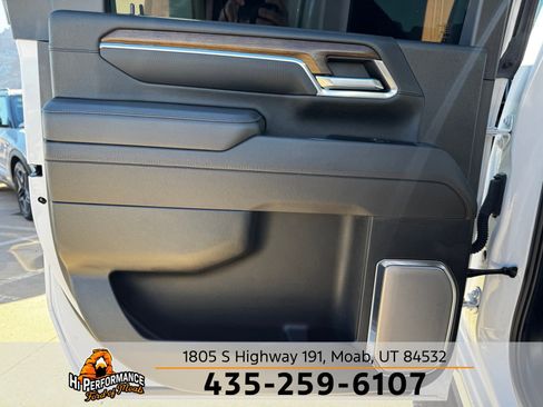 Used 2025 Chevrolet Silverado 3500 High Country w/ Technology Package image 46