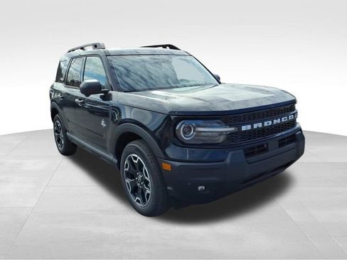 New 2025 Ford Bronco Sport Outer Banks w/ Outer Banks Tech Package+ AWD/4WD image 16
