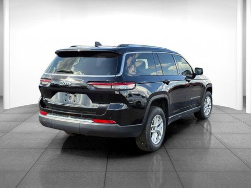Used 2022 Jeep Grand Cherokee L Laredo w/ Luxury Tech Group I AWD/4WD image 7