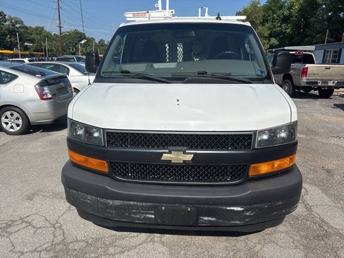 Used 2018 Chevrolet Express 2500 w/ Driver Convenience Package RWD image 13