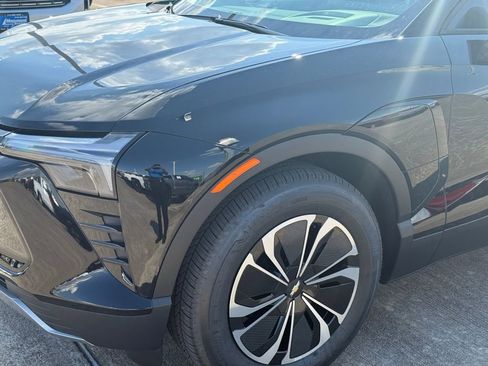 New 2026 Chevrolet Blazer EV LT image 2