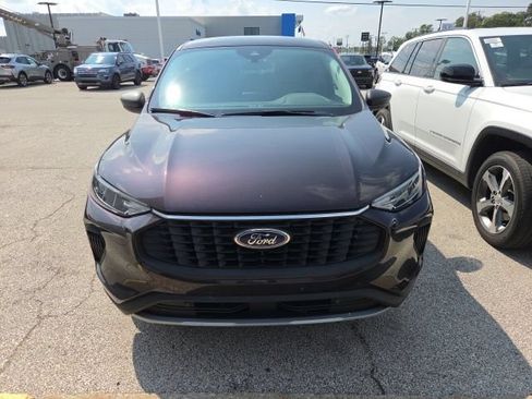 Certified 2023 Ford Escape Active AWD/4WD image 4