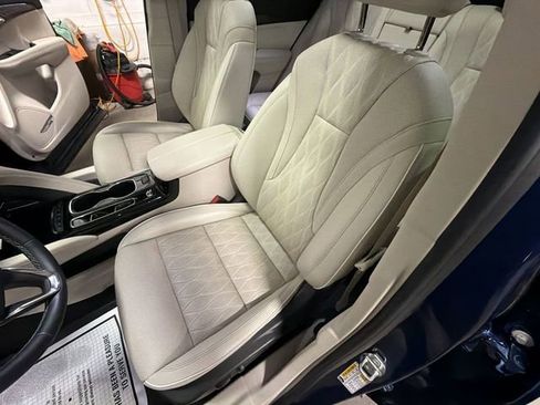 Used 2023 Buick Envision Avenir image 15