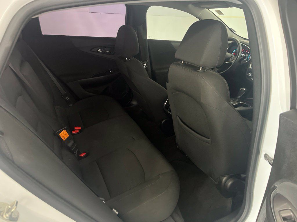 Used 2018 Chevrolet Malibu LT FWD image 22
