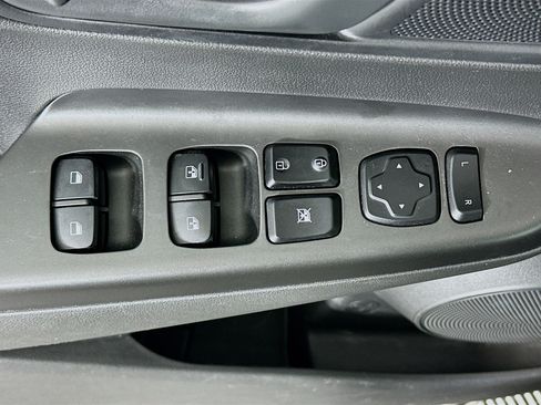 Used 2021 Hyundai Kona SEL Plus AWD/4WD image 15