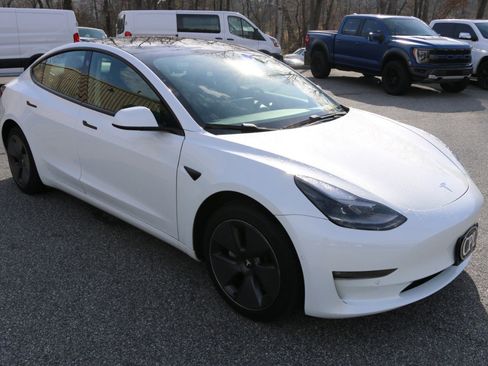 Used 2021 Tesla Model 3 Standard Range Plus image 10