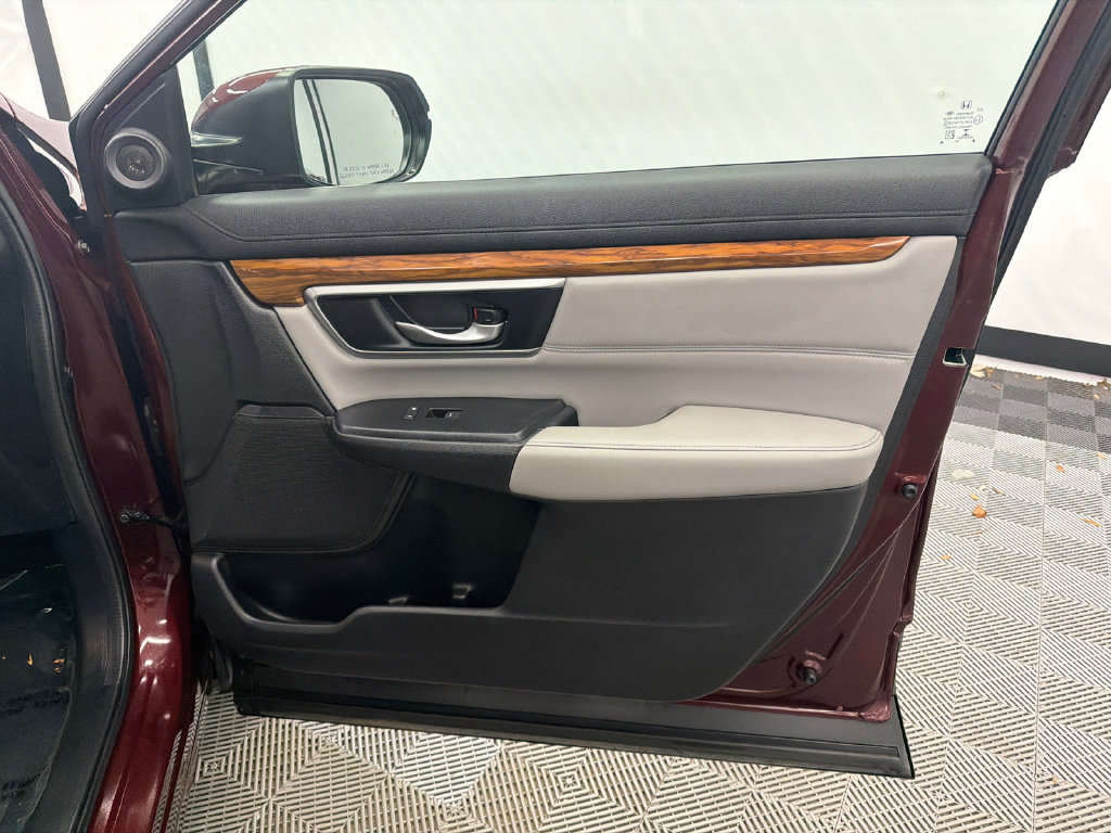 Used 2019 Honda CR-V Touring image 16