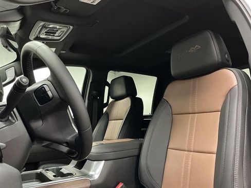 New 2026 Chevrolet Silverado 3500 High Country w/ High Country Premium Package AWD/4WD image 9