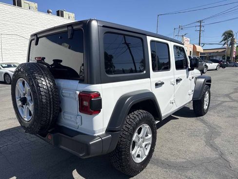 Used 2018 Jeep Wrangler Unlimited Sport S AWD/4WD image 8