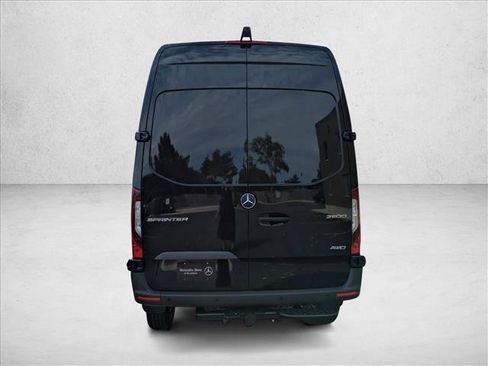 Used 2025 Mercedes-Benz Sprinter 2500 image 6