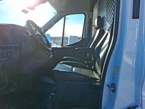 New 2026 Ford Transit 250 148 Medium Roof RWD image 7