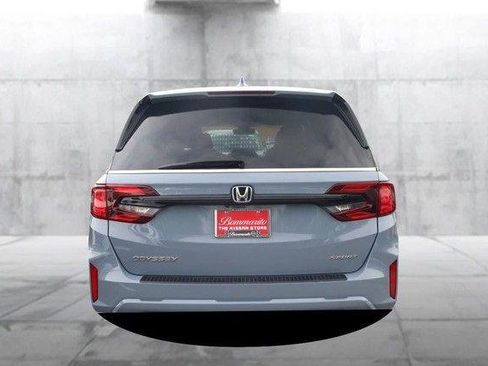 Used 2025 Honda Odyssey Sport-L image 6